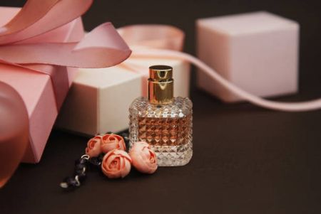 Show products in category Women's Perfume Picture for category Women's Perfume